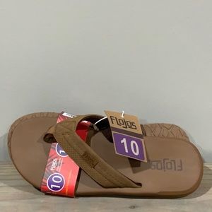 NWT! Men’s Flojos Flip Flops Tan size 10 Memory Foam